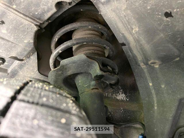 Nissan SERENA 2017-01 5878241-19