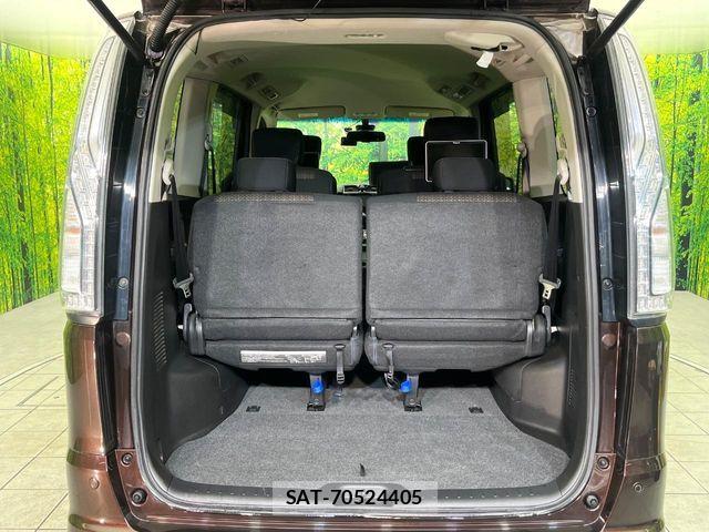 Nissan SERENA 2015-07 5878302-9