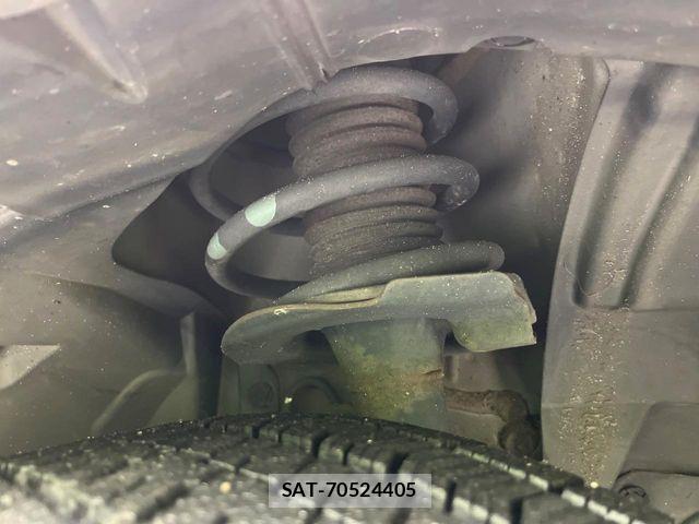 Nissan SERENA 2015-07 5878302-19