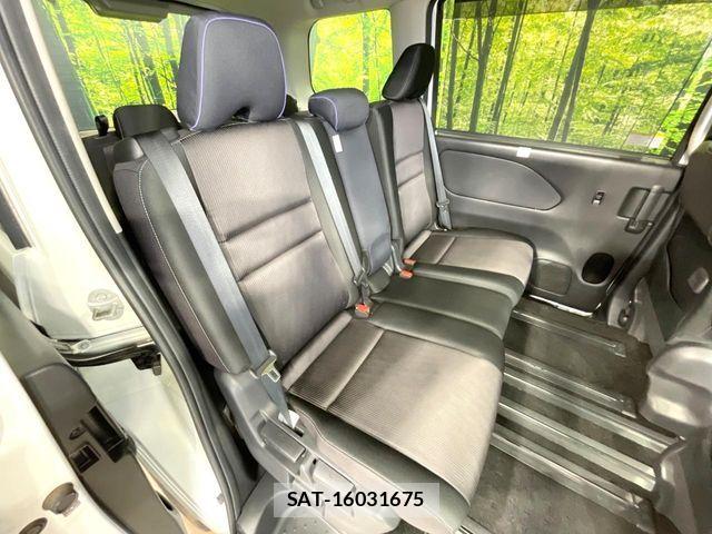 Nissan SERENA 2018-10 5878125-8