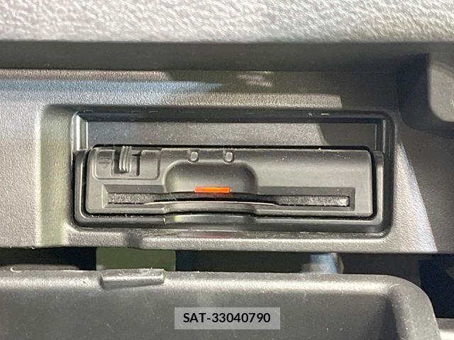 Nissan SERENA 2018-03 5878199-6