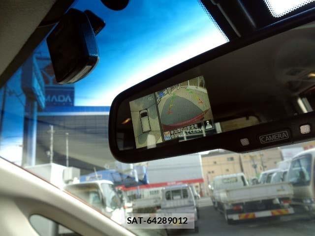 Nissan SERENA 2016-02 5878292-9