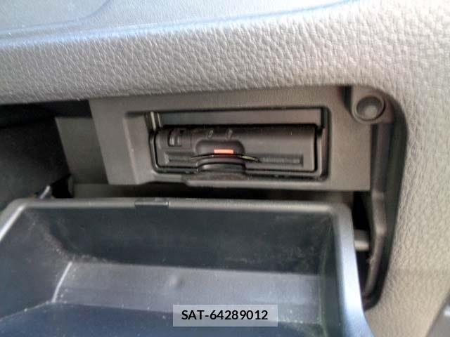 Nissan SERENA 2016-02 5878292-13