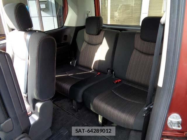 Nissan SERENA 2016-02 5878292-18