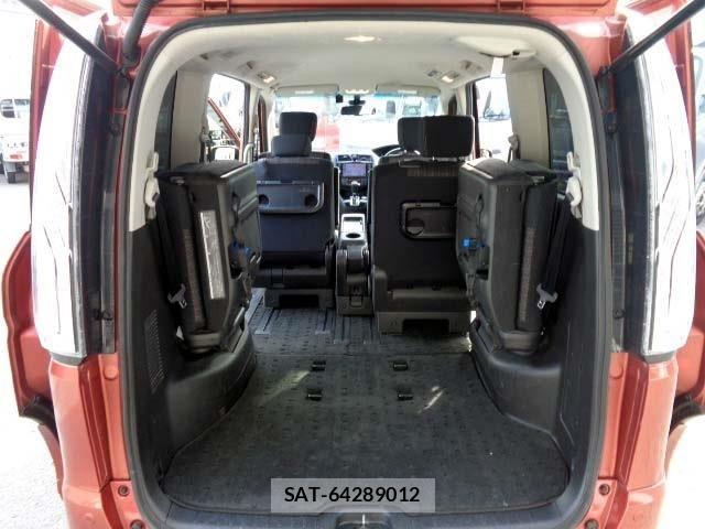 Nissan SERENA 2016-02 5878292-20