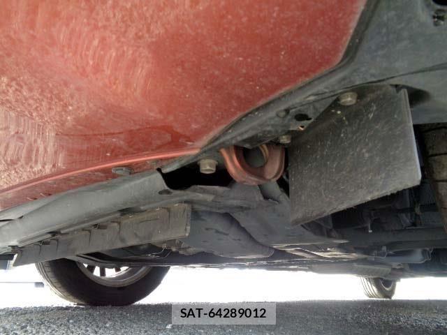 Nissan SERENA 2016-02 5878292-23
