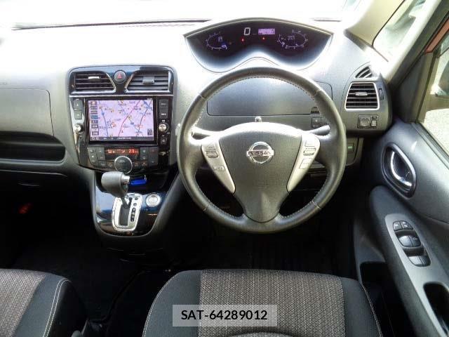 Nissan SERENA 2016-02 5878292-2