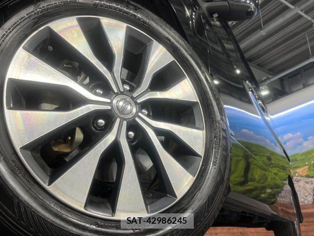 Nissan SERENA 2017-03 6018173-13