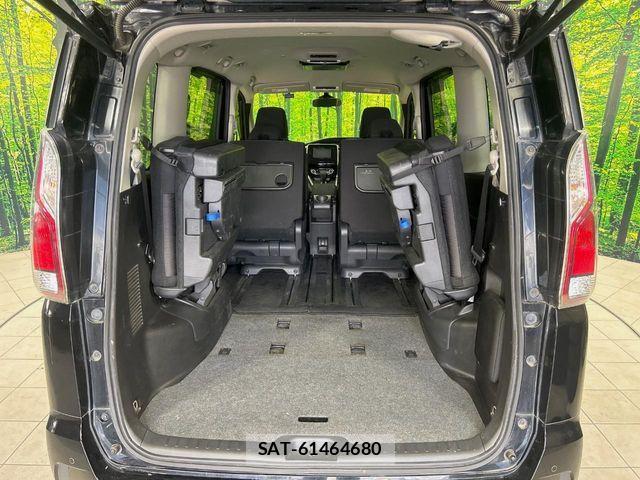 Nissan SERENA 2017-06 6018302-10