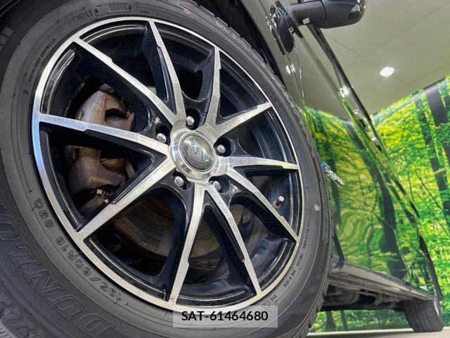 Nissan SERENA 2017-06 6018302-13