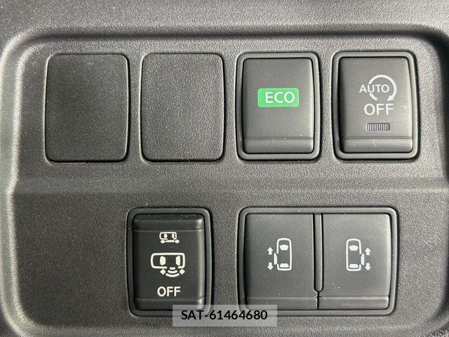 Nissan SERENA 2017-06 6018302-4