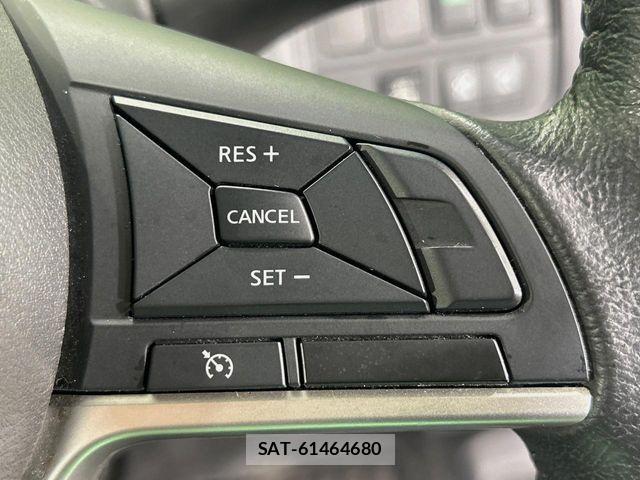 Nissan SERENA 2017-06 6018302-6