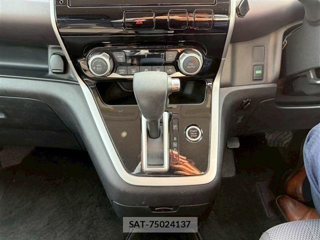 Nissan SERENA 2018-09 6219424-26