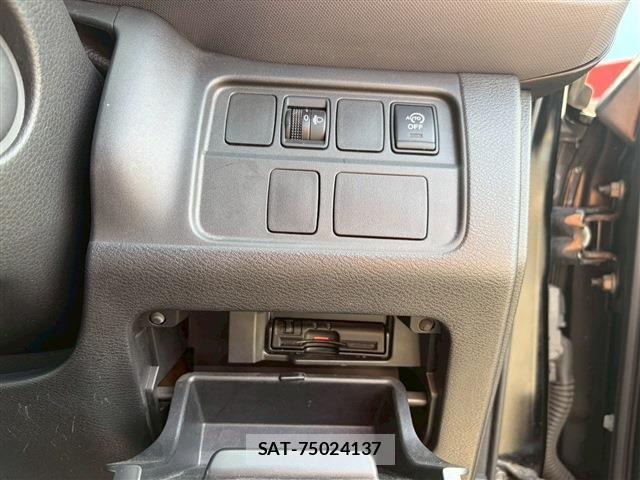 Nissan SERENA 2018-09 6219424-29
