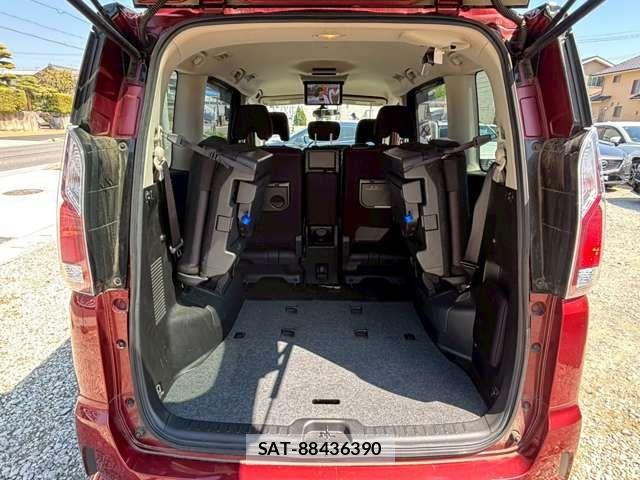 Nissan SERENA 2017-03 6219445-12