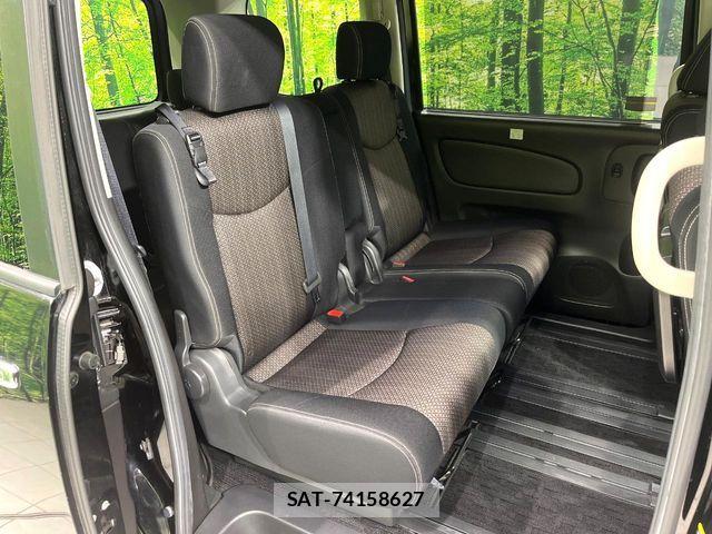 Nissan SERENA 2016-02 6219436-8