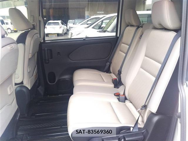 Nissan SERENA 2018-05 6219434-22