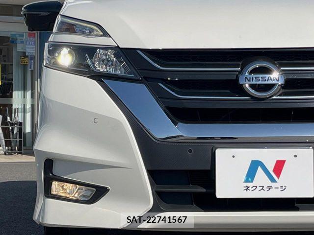 Nissan SERENA 2016-11 6247341-12