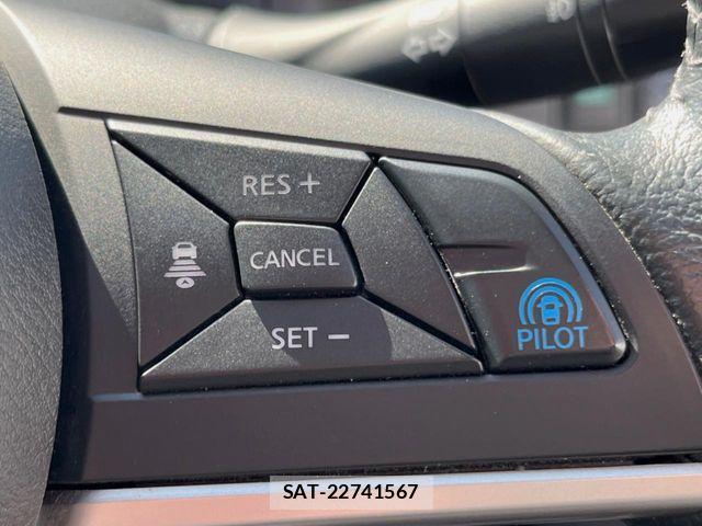 Nissan SERENA 2016-11 6247341-5