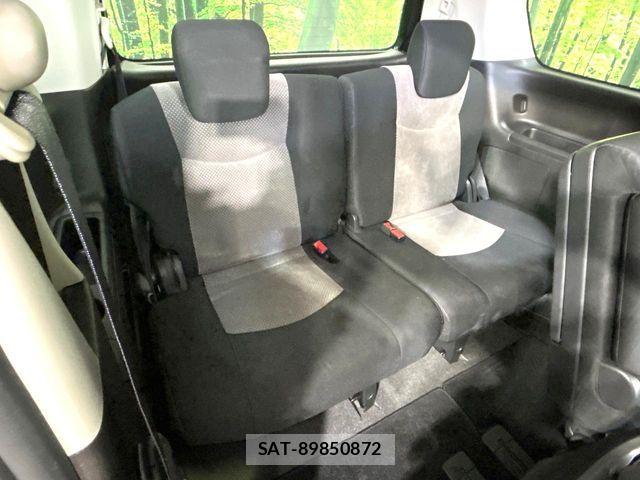 Nissan SERENA 2014-02 6247350-9