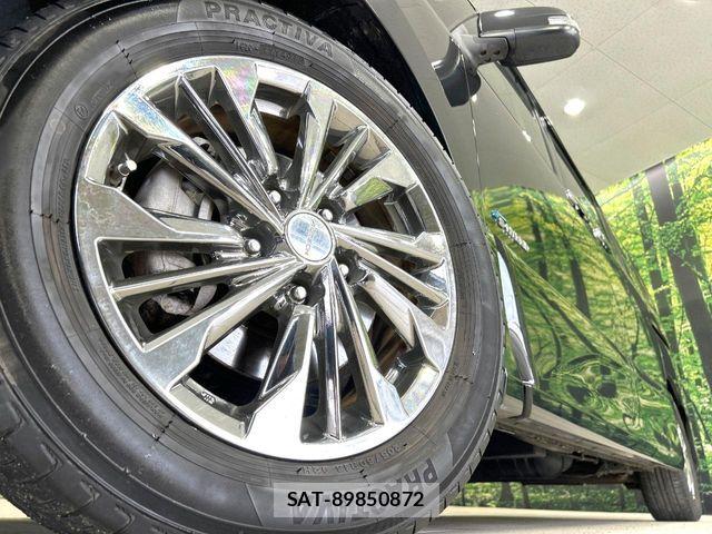 Nissan SERENA 2014-02 6247350-13