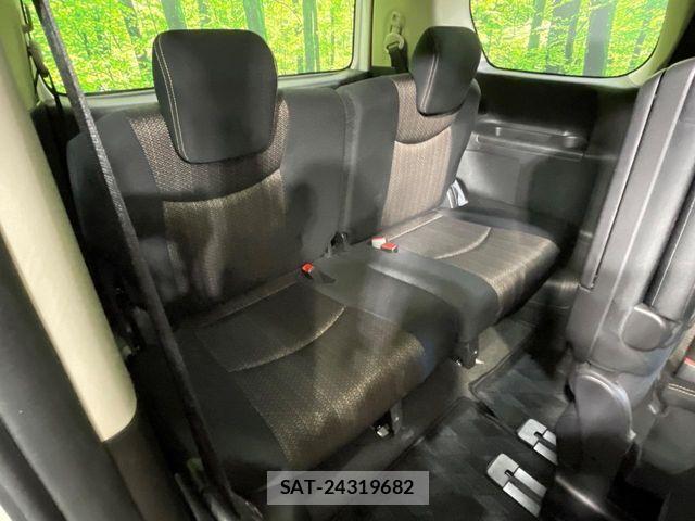 Nissan SERENA 2015-03 6247345-9