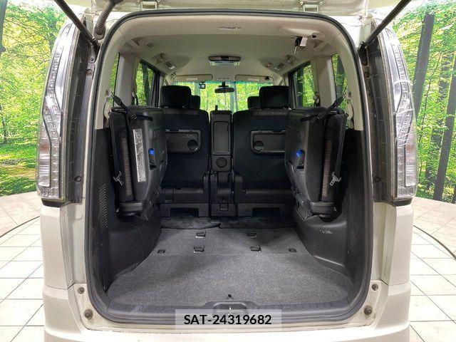 Nissan SERENA 2015-03 6247345-10