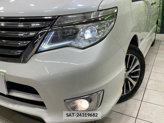 Nissan SERENA 2015-03 6247345-12