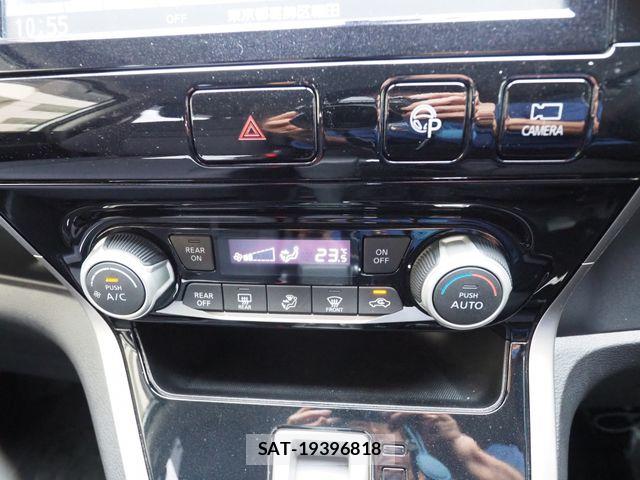 Nissan SERENA 2017-04 6247339-11