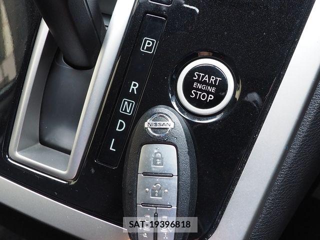 Nissan SERENA 2017-04 6247339-12