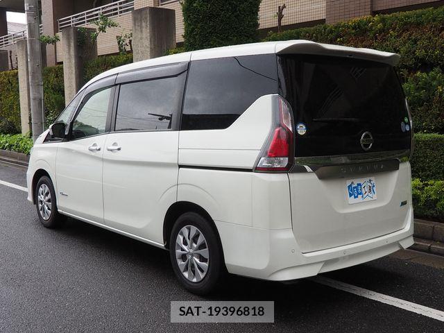 Nissan SERENA 2017-04 6247339-16