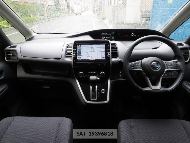 Nissan SERENA 2017-04 6247339-1