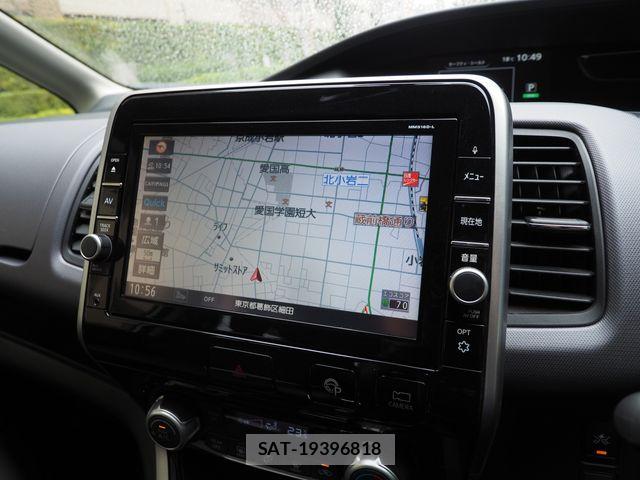 Nissan SERENA 2017-04 6247339-3