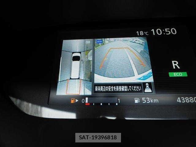 Nissan SERENA 2017-04 6247339-4