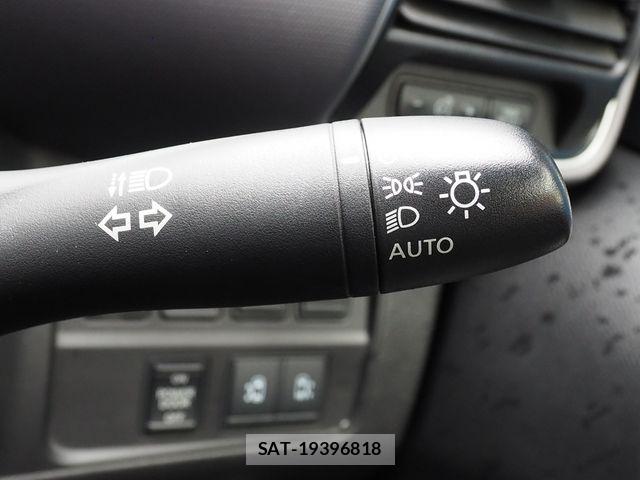 Nissan SERENA 2017-04 6247339-8