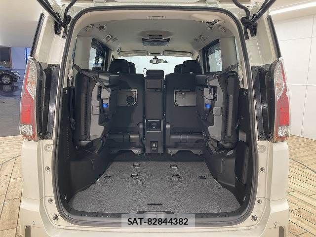 Nissan SERENA 2016-10 6277287-12