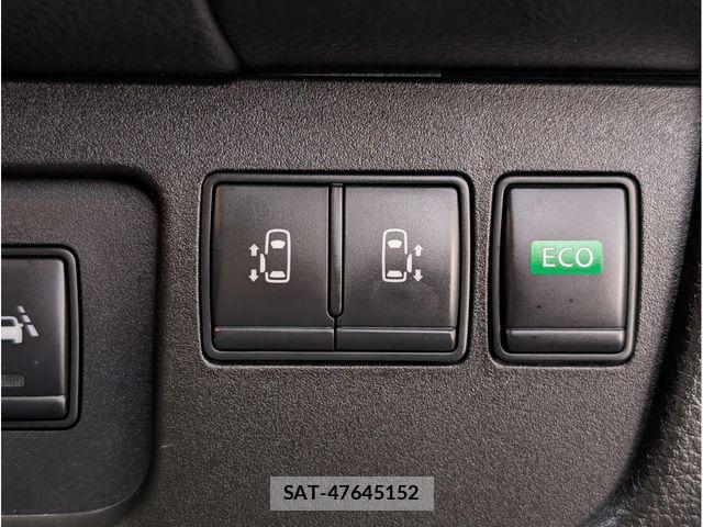 Nissan SERENA 2015-11 6304612-21