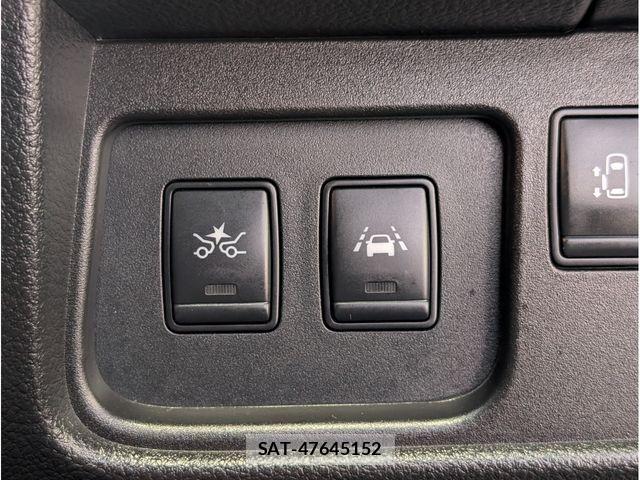 Nissan SERENA 2015-11 6304612-22
