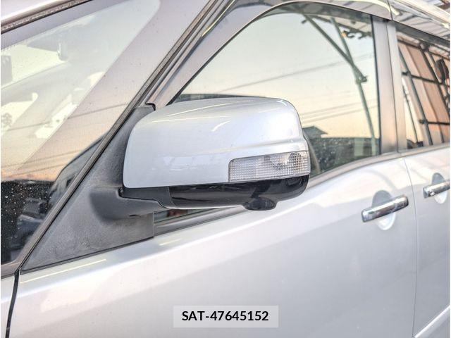 Nissan SERENA 2015-11 6304612-26
