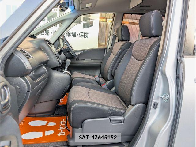 Nissan SERENA 2015-11 6304612-4