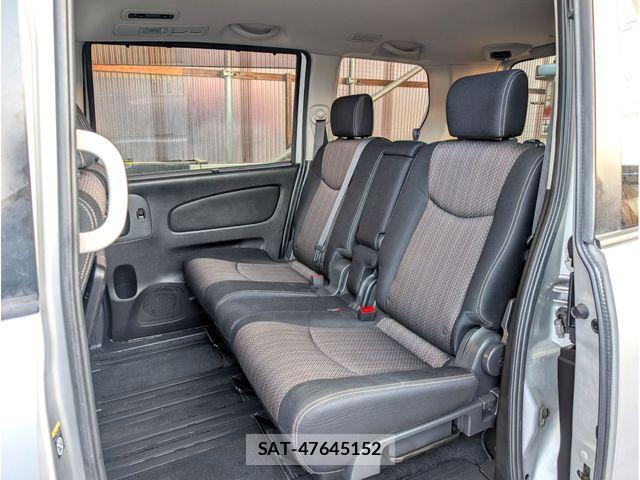 Nissan SERENA 2015-11 6304612-5