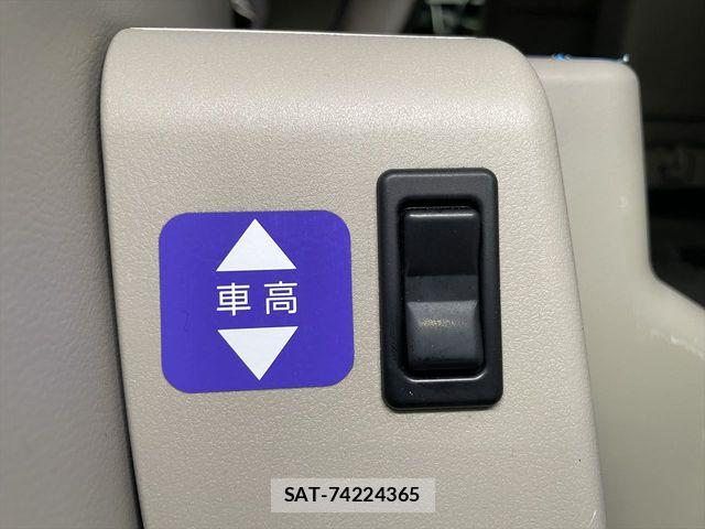 Nissan SERENA 2019-02 6502995-10