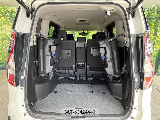 Nissan SERENA 2021-11 6527516-10
