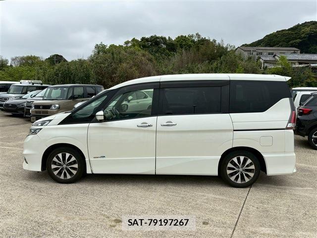 Nissan SERENA 2017-09 6546808-11