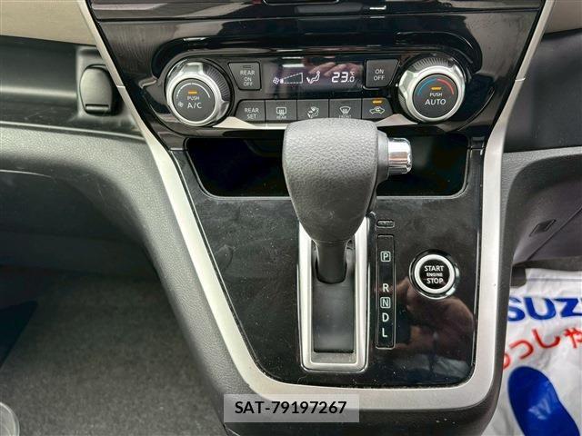 Nissan SERENA 2017-09 6546808-22