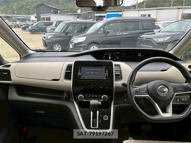 Nissan SERENA 2017-09 6546808-2