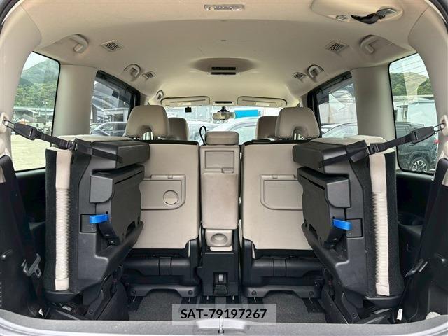 Nissan SERENA 2017-09 6546808-8