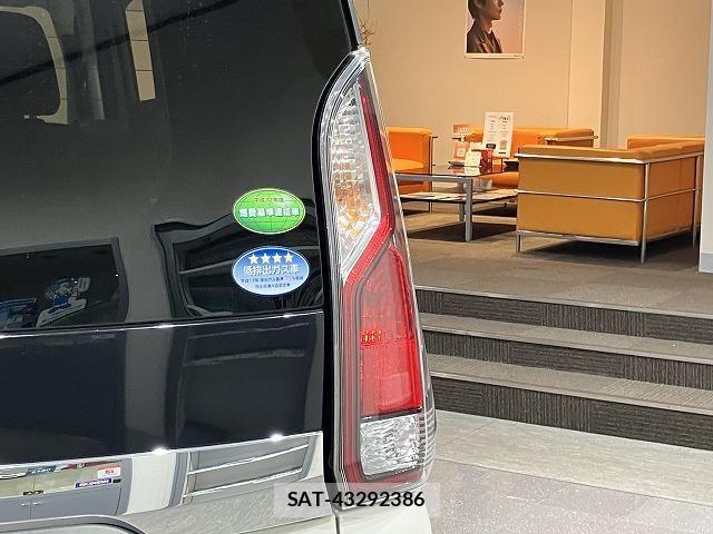 Nissan SERENA 2017-06 6616006-13