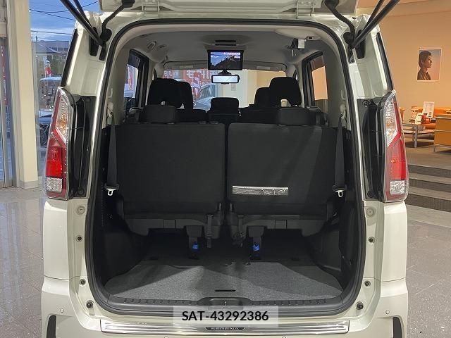 Nissan SERENA 2017-06 6616006-16