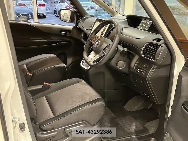 Nissan SERENA 2017-06 6616006-17